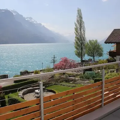 Alpenblume - Direct lake view