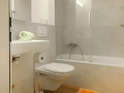 Ein Badezimmer in der Unterkunft Apartment Mont-Blanc-2 by Interhome