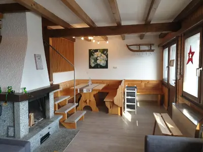 Ein Sitzbereich in der Unterkunft Tschuggen 4
