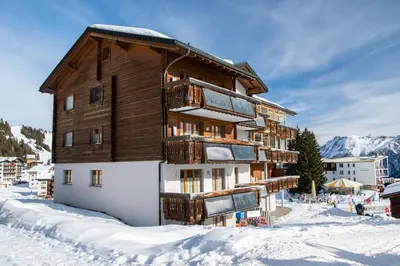 Ein allgemeiner Bergblick oder ein Berglick von der Ferienwohnung aus