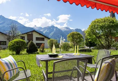 Ein allgemeiner Bergblick oder ein Berglick von der Ferienwohnung aus