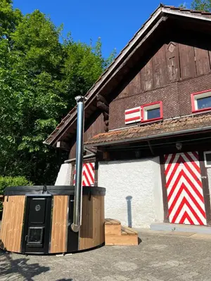 Das Gebäude in dem sich das Chalet befindet