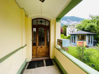 Ein allgemeiner Bergblick oder ein Berglick von der Ferienwohnung aus