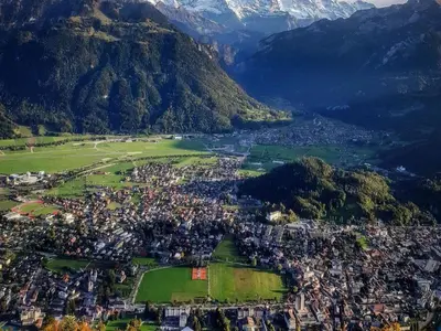 Ein allgemeiner Bergblick oder ein Berglick von der Ferienwohnung aus