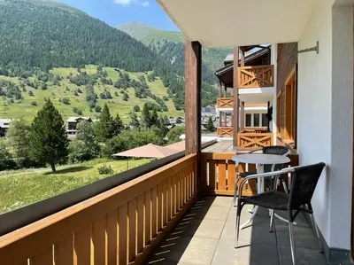 Ein allgemeiner Bergblick oder ein Berglick von der Ferienwohnung aus