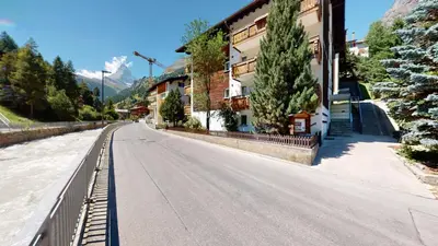 Ein allgemeiner Bergblick oder ein Berglick von der Ferienwohnung aus