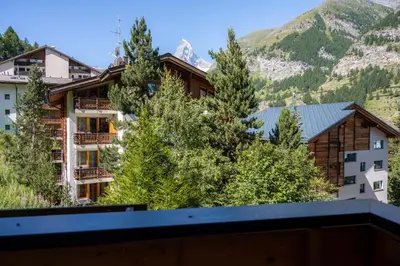 Ein allgemeiner Bergblick oder ein Berglick von der Ferienwohnung aus
