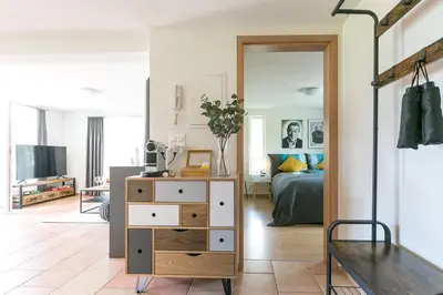 TV/Unterhaltungsangebot in der Unterkunft Spirit Apartments - Balkon mit Seesicht - Parkplatz