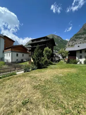 Ein allgemeiner Bergblick oder ein Berglick von der Ferienwohnung aus