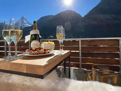 Ein allgemeiner Bergblick oder ein Berglick von der Ferienwohnung aus