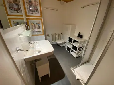 Ein Badezimmer in der Unterkunft Chalet Diana - Spacious flat - Village core - South facing - Ski-in/Ski-out