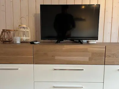 TV/Unterhaltungsangebot in der Unterkunft Chalet Diana - Spacious flat - Village core - South facing - Ski-in/Ski-out