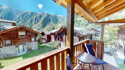Ein allgemeiner Bergblick oder ein Berglick von der Ferienwohnung aus