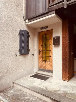 Eine Fassade oder ein Eingang zu Im alten Dorfteil von Zermatt