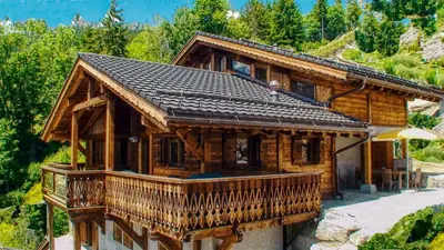 Das Gebäude in dem sich das Chalet befindet