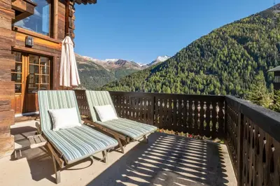 Grundriss der Unterkunft Chalet Lo Villâzo by Mrs Miggins