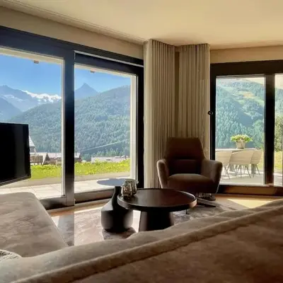Hollywood 1 - A luxury