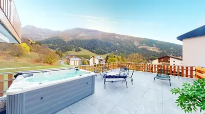 Ein allgemeiner Bergblick oder ein Berglick von der Ferienwohnung aus