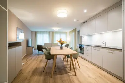 Küche/Küchenzeile in der Unterkunft Modern City Apartments