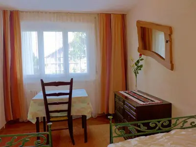 Ein Bett oder Betten in einem Zimmer der Unterkunft Apartment Barzettes-Vacances B 455- entrée n-16 by Interhome
