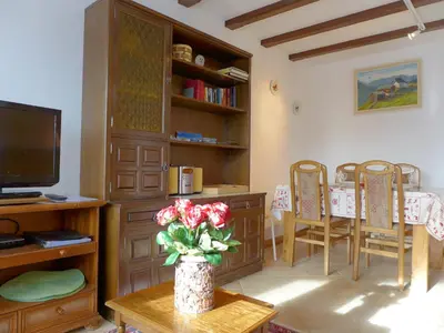 TV/Unterhaltungsangebot in der Unterkunft Apartment Barzettes-Vacances B 455- entrée n-16 by Interhome