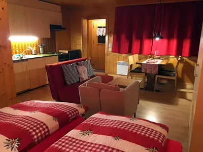 Ein Sitzbereich in der Unterkunft Studio Abendglöckli Süd West