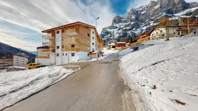Ein allgemeiner Bergblick oder ein Berglick von der Ferienwohnung aus
