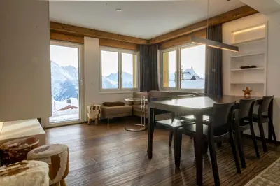 Ein allgemeiner Bergblick oder ein Berglick von der Ferienwohnung aus