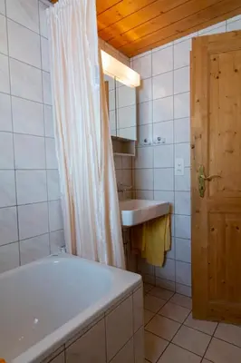 Ein Badezimmer in der Unterkunft Chalet Weisshorn 4