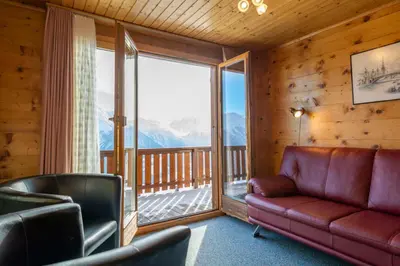 Ein Sitzbereich in der Unterkunft Chalet Weisshorn 4
