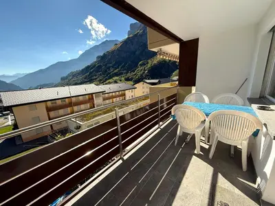 Ein allgemeiner Bergblick oder ein Berglick von der Ferienwohnung aus