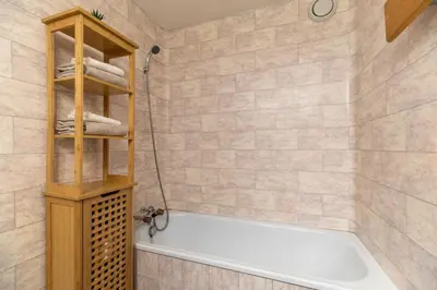 Ein Badezimmer in der Unterkunft Chaleureux studio à Anzère, accessible à ski, proche de tout