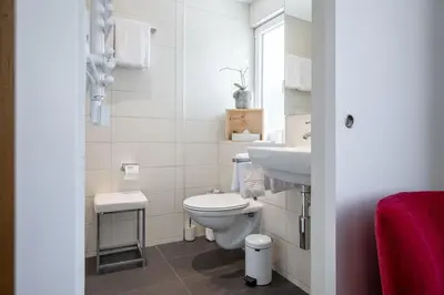Ein Badezimmer in der Unterkunft Hotel Zur Traube