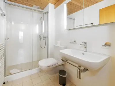 Ein Badezimmer in der Unterkunft Apartment Réan by Interhome