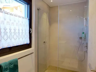 Ein Badezimmer in der Unterkunft Apartment Greenview by Interhome