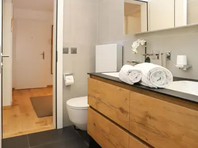 Ein Badezimmer in der Unterkunft Apartment Grillon-4 by Interhome