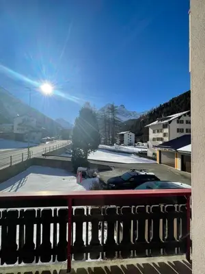 Ein allgemeiner Bergblick oder ein Berglick von der Ferienwohnung aus