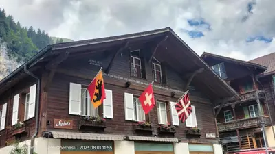 Das Gebäude in dem sich das Chalet befindet