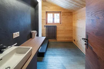 Ein Badezimmer in der Unterkunft Chalet Swiss Alps