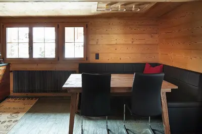 Ein Sitzbereich in der Unterkunft Chalet Swiss Alps