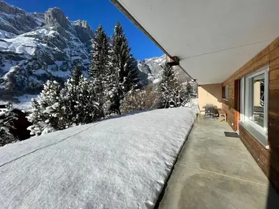 Ein allgemeiner Bergblick oder ein Berglick von der Ferienwohnung aus