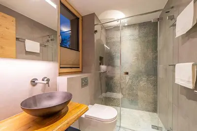 Ein Badezimmer in der Unterkunft Saas-Fee stylish ski apartment