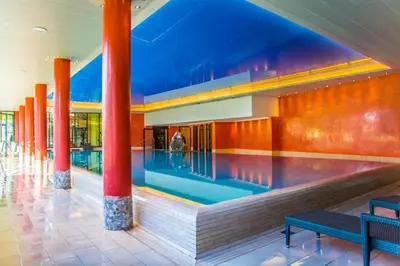 Der Swimmingpool an oder in der Nähe von Apartment Alpenrose 2.5 mit Mitbenutzung SPA & Wellness - GRIWA RENT AG