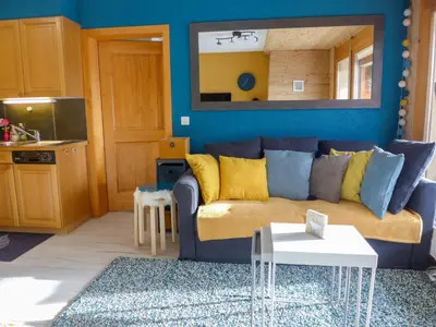 Ein Sitzbereich in der Unterkunft Apartment Résidence Byblos 11 by Interhome