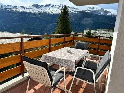 Ein allgemeiner Bergblick oder ein Berglick von der Ferienwohnung aus