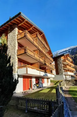 Das Gebäude in dem sich die Ferienwohnung befindet