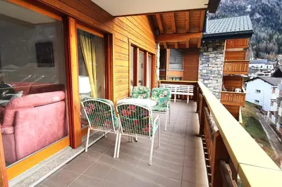 Ein allgemeiner Bergblick oder ein Berglick von der Ferienwohnung aus