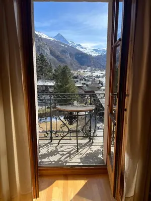 Ein allgemeiner Bergblick oder ein Berglick von der Ferienwohnung aus