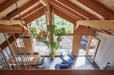 Ein Sitzbereich in der Unterkunft Chalet Lauterbrunnen