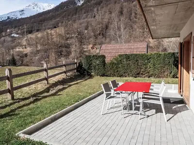 Ein allgemeiner Bergblick oder ein Berglick von der Ferienwohnung aus